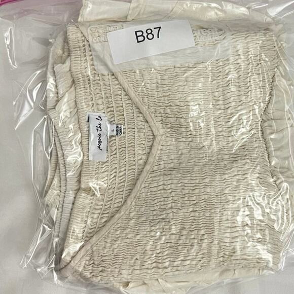 Jacquie the Label blouse top women’s sz L ivory beige smocked off-the-shoulder - Picture 16 of 16